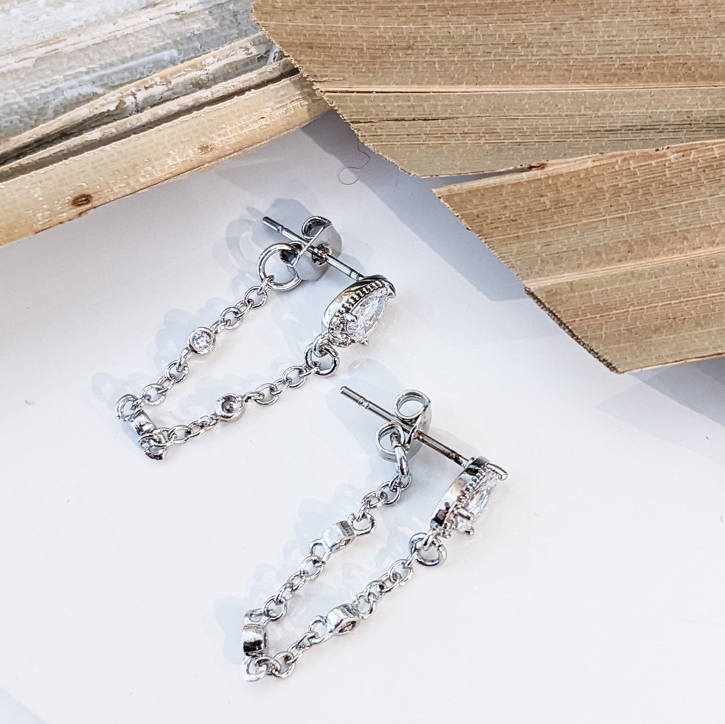 Boucles d'oreilles " Goutte & chainette zircons " Plaqué Argent