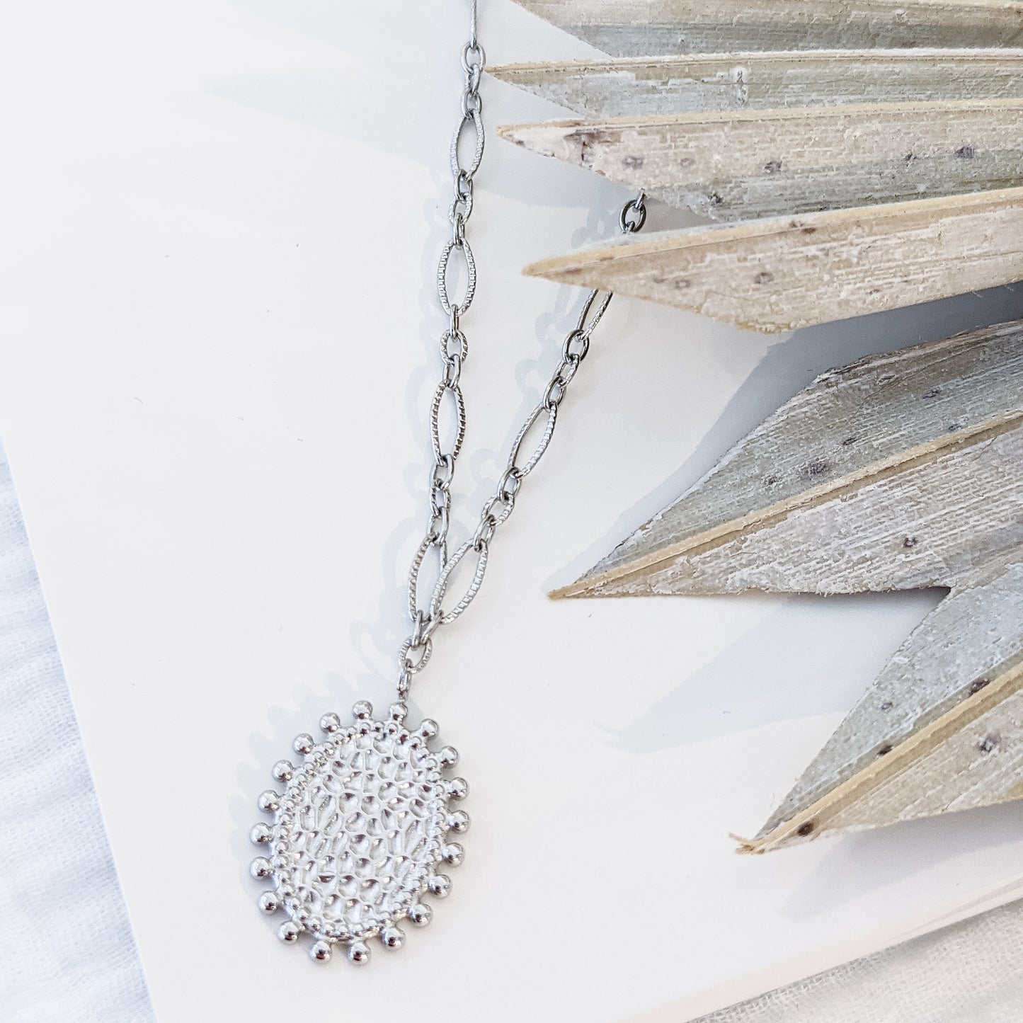 Collier " Médaillon Texturé " Acier inoxydable 316L