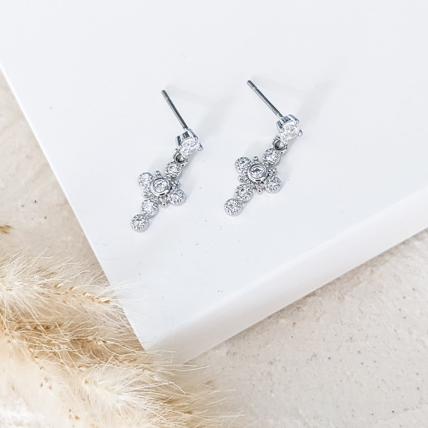 Boucles d'oreilles " Clous Croix Zircons " Plaqué Argent