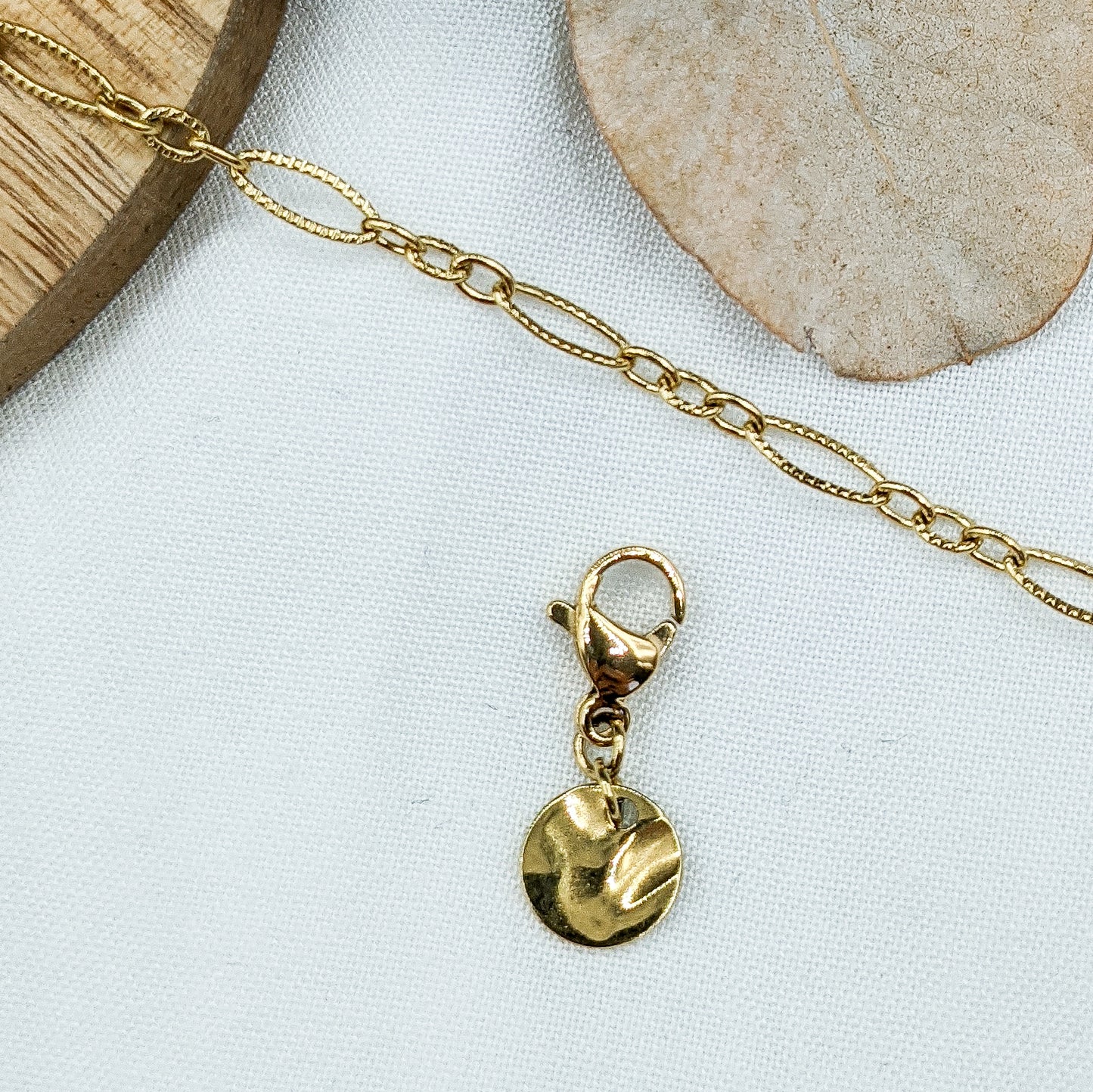 Charm's " Médaille Martelée " Acier inoxydable + bain d'or